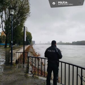 MOMENTKA Z PRÁCE POLICAJTOV KRAJSKÉHO RIADITEĽSTVA PZ V BRATISLAVE POČAS DNEŠNÝCH DNÍ 🙏